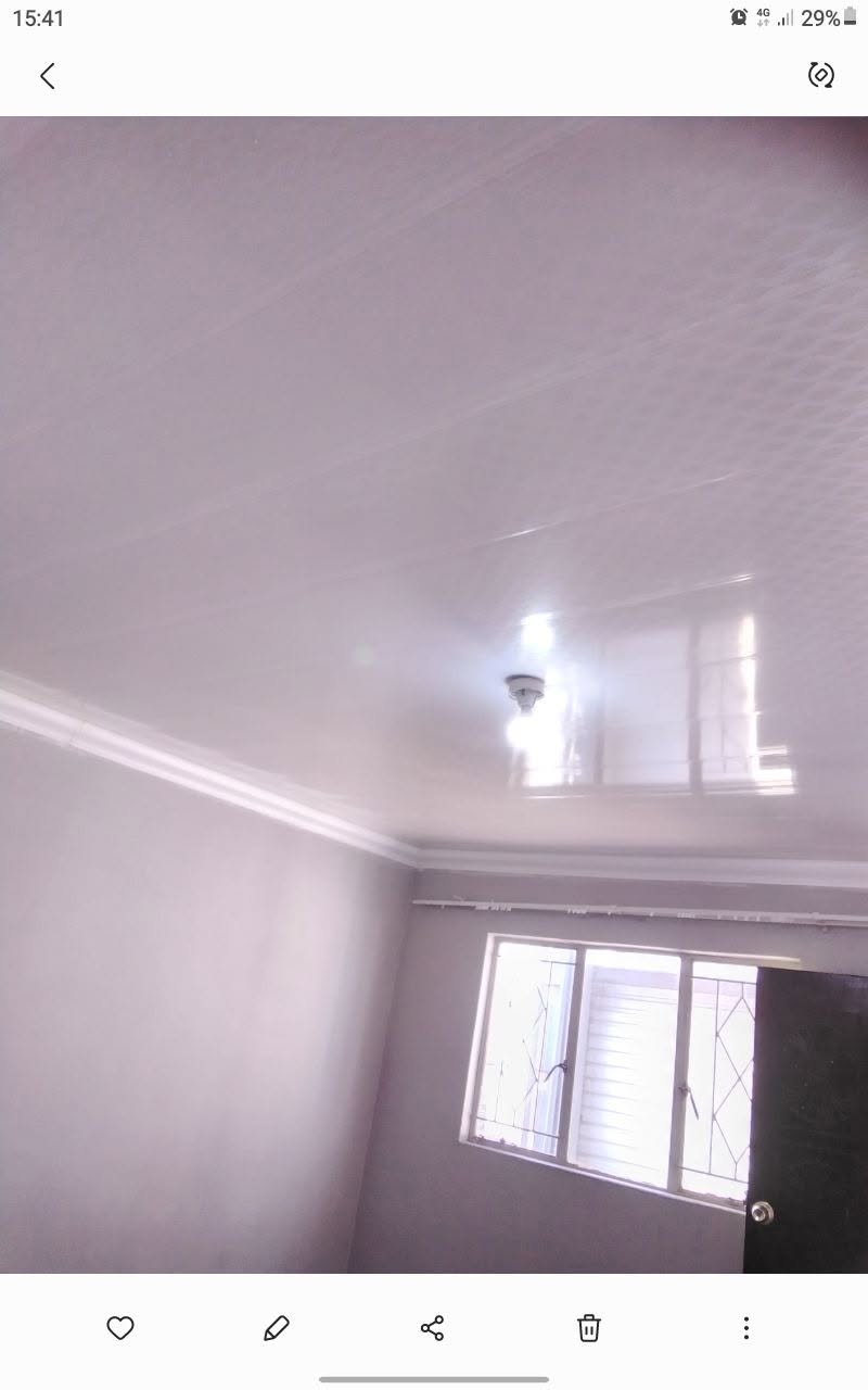 Room available immediately Near Alex mall in Alexandra