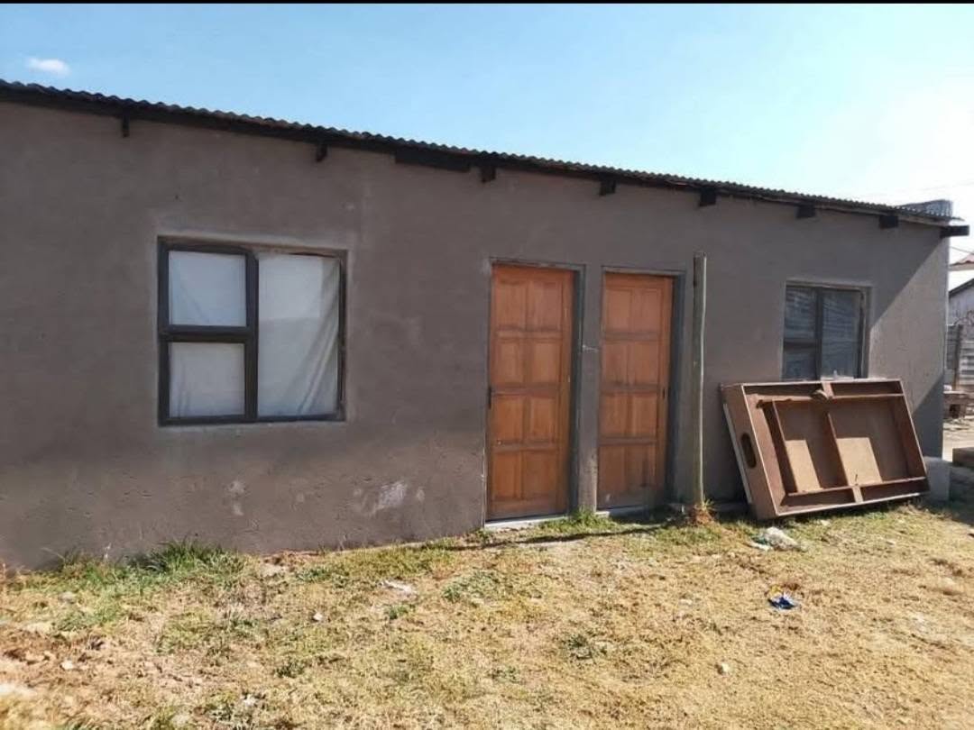 Rooms -- Railway, Daveyton. in Daveyton