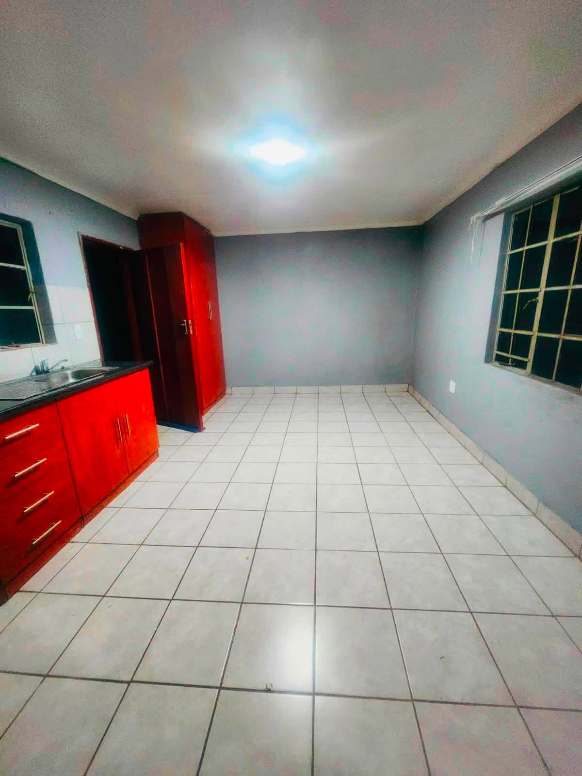 Bachelor Room available to rent in DawnPark in Dawn Park, Boksburg