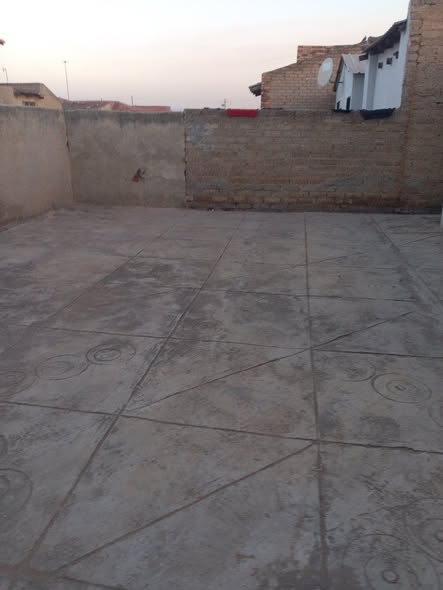 Room Moleleki Ext2 e6 near Clinic in Katlehong