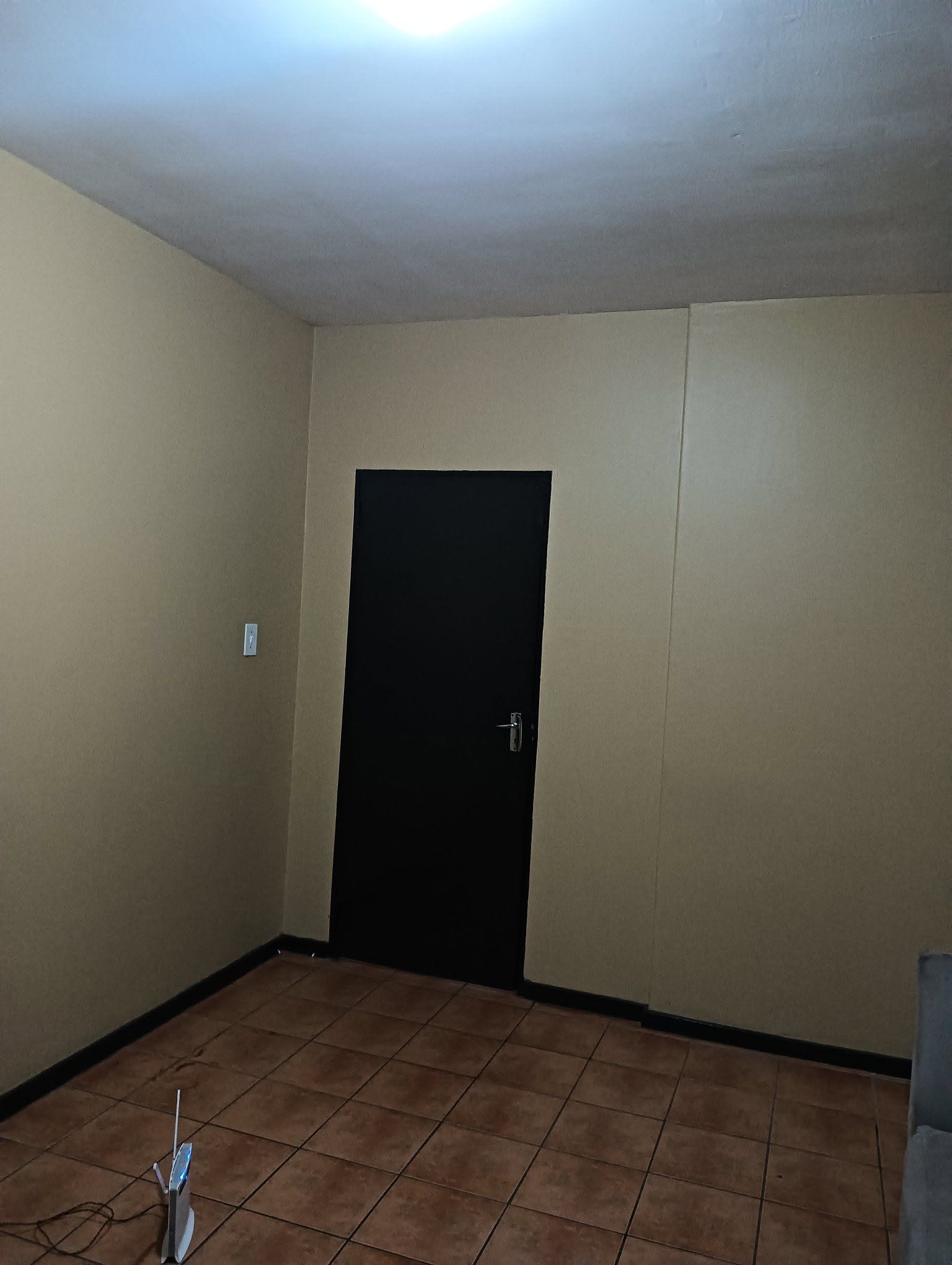 I'm looking for 2 please to share a big bedroom R1700 each person in Johannesburg CBD