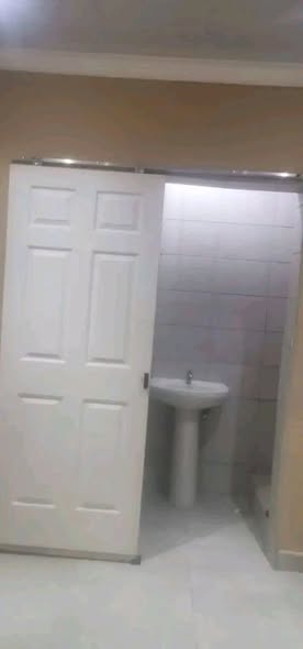 Bachelor available at Ivory Park Ma12 in Ivory Park