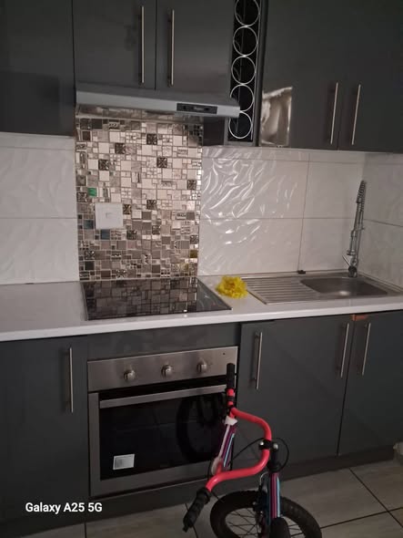 A cottage to rent in Tembisa, Tsenelong in Thembisa
