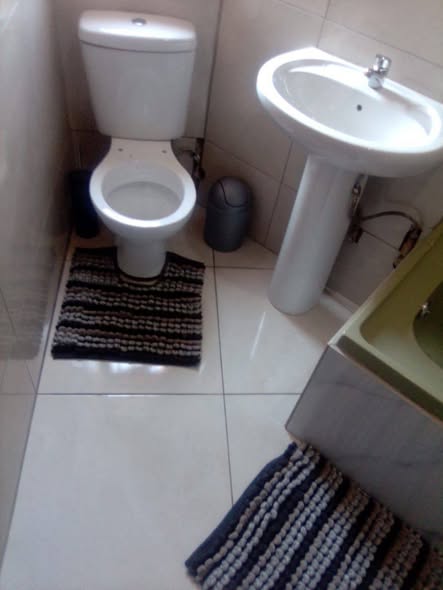 Big bedroom to rent jolly and windcliff yeoville in Yeoville