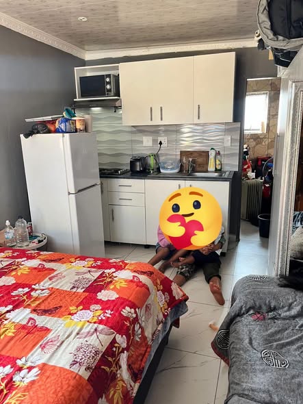 Bachelor room to rent in ALLANDALE 14 — photo 1