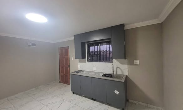 bachelor room available Tsakane ext 15 in Tsakane