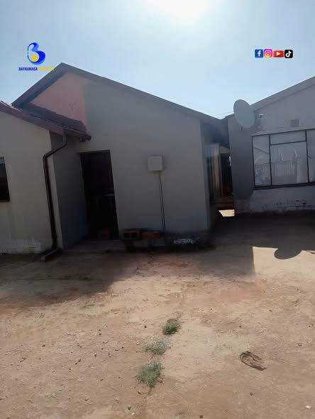 Affordable garage to rent in Protea Glen Ext 4, Soweto in Protea Glen