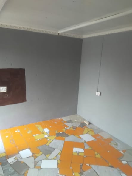 Vosloorus -- Room at Ext14 Ixolo Crescent near Erasmus School in Vosloorus