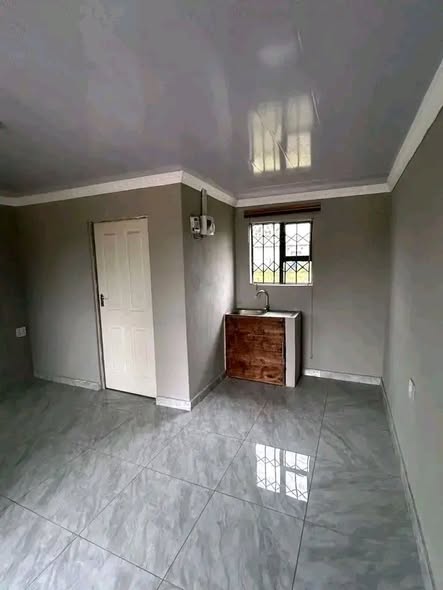 Ensuite Olievenhoutbosch ext 36 in Olievenhoutbos Ext 36