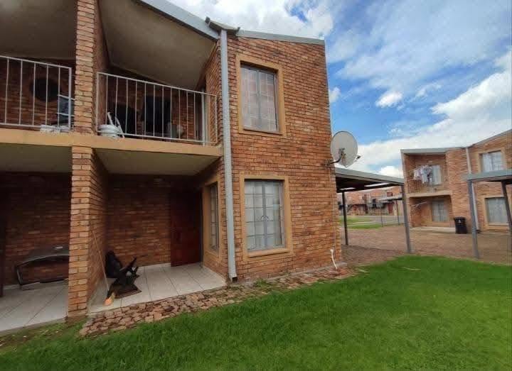 2 Bedroom Duplex Available to Rent in Windmill Park