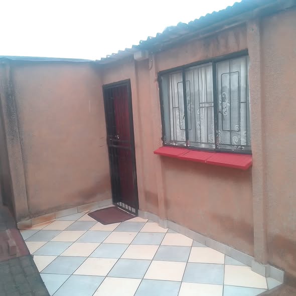 2 big  Room -- Langaville ext 4 in Langaville