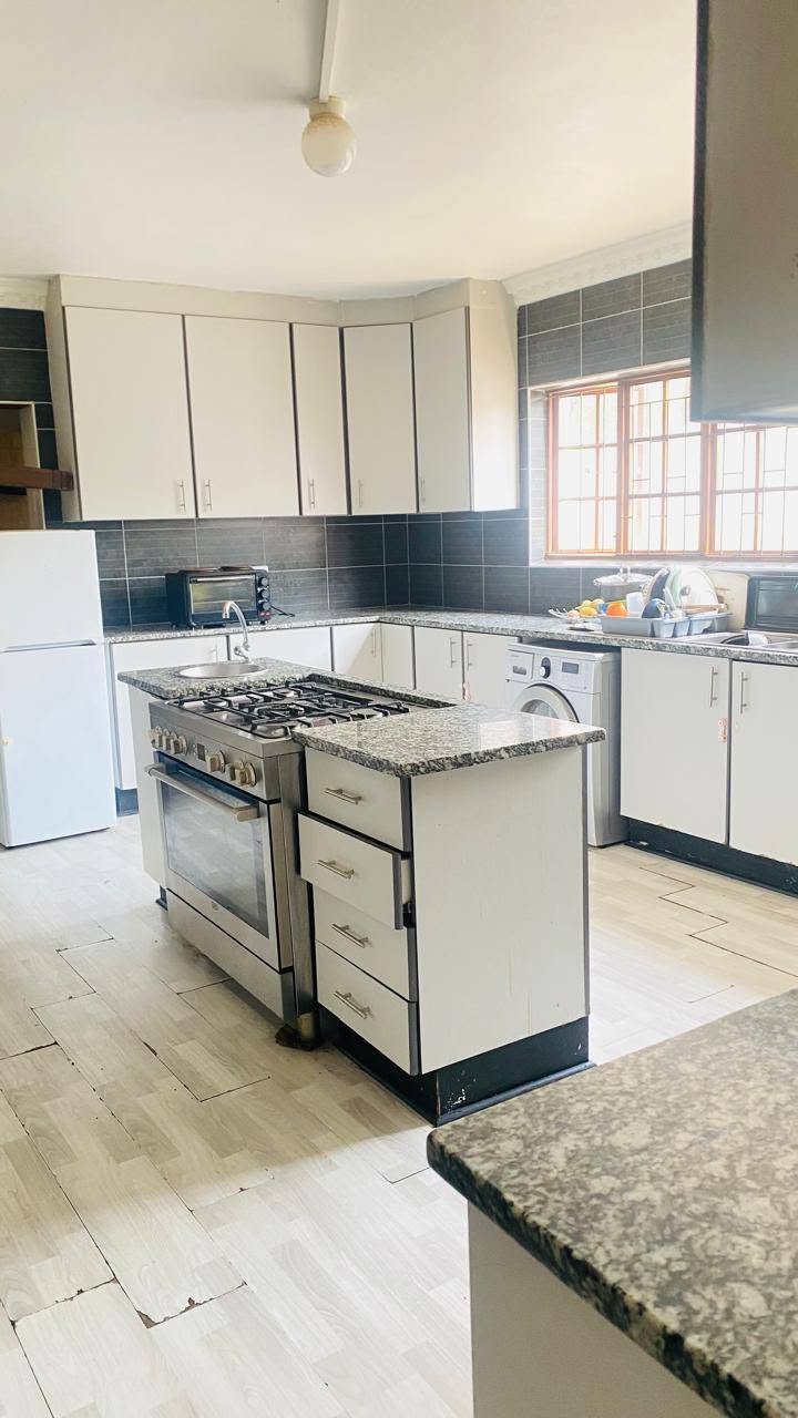 Room to rent in Westville in Westville, Durban