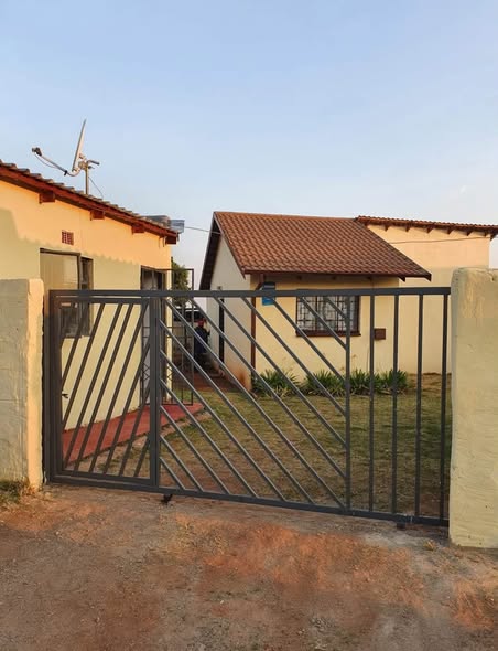 Room to rent in Villa Liza, Boksburg in Villa Lisa, Boksburg