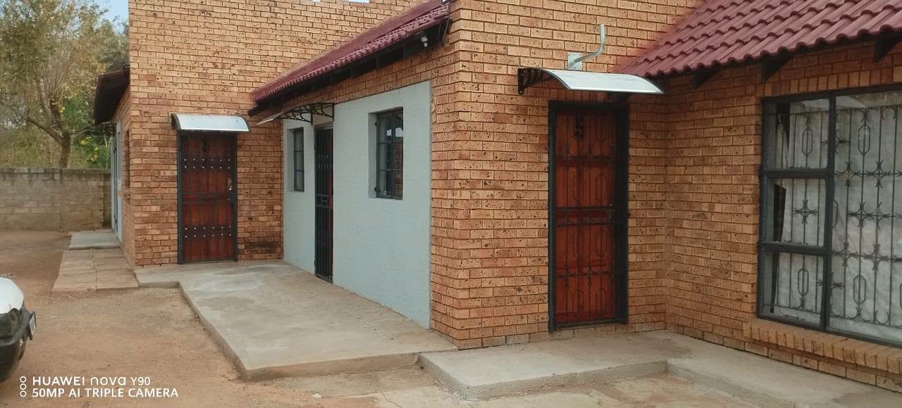 Bachelor room to rent in Kekana Gardens, Hammanskraal in Hammanskraal, Pretoria